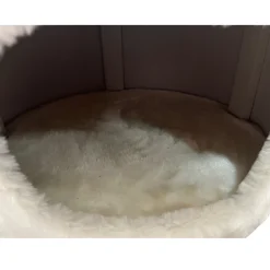 Kattens no 1 Rund hule med plys i beige Ø 50 cm med stor indgang